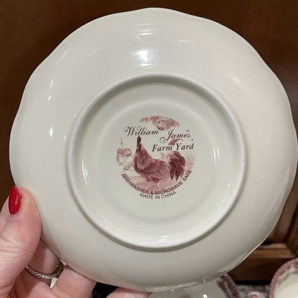 William James Farm Yard - Red by Jay Import - Picture 14 of 16